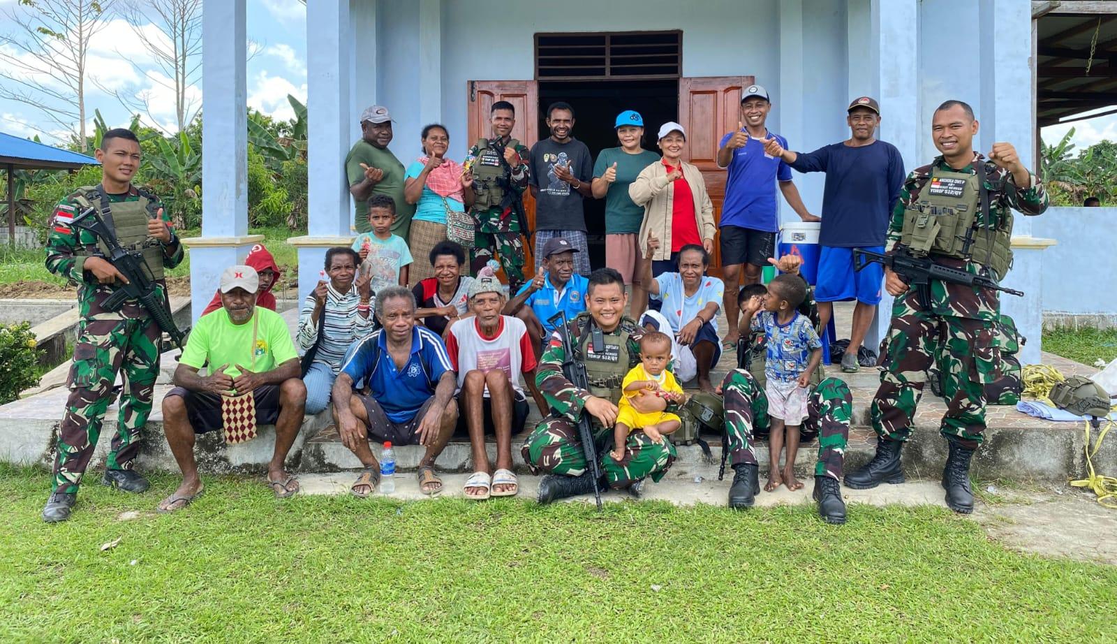 Yonif-512-Berbaur-dengan-Warga-Senggi.jpg
