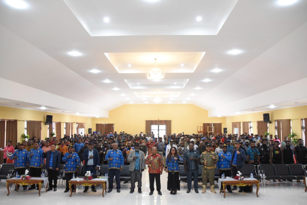 ak-Jaya-Yuni-Wonda-pose-bersama-dala.jpg