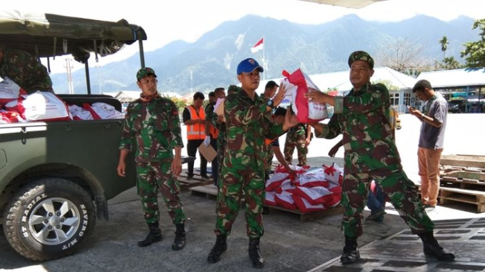 bantuan-presiden-untuk-pengungsi-wamena.jpg