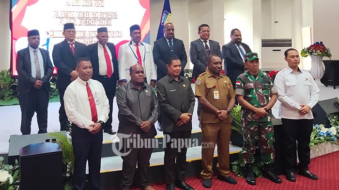 foto_bersama-pemprov-papua.jpg