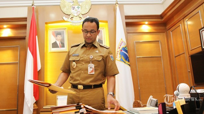 gubernur-dki-jakarta-anies-baswedan-senin-15102018.jpg