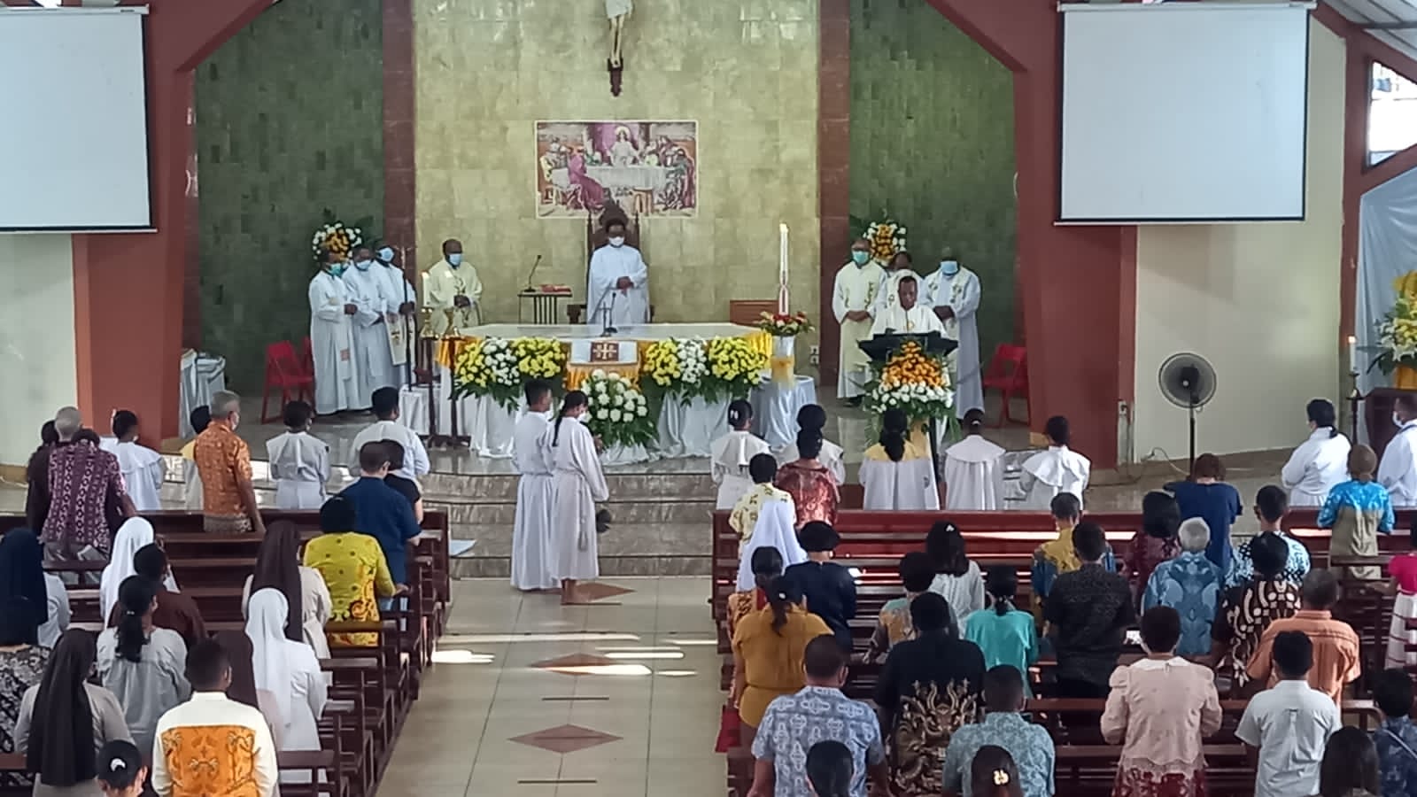 Gereja Paroki Gembala Baik Syukuran Pengabdian Pastor Barnabas Daryana dan Pastor Petrus Hisage