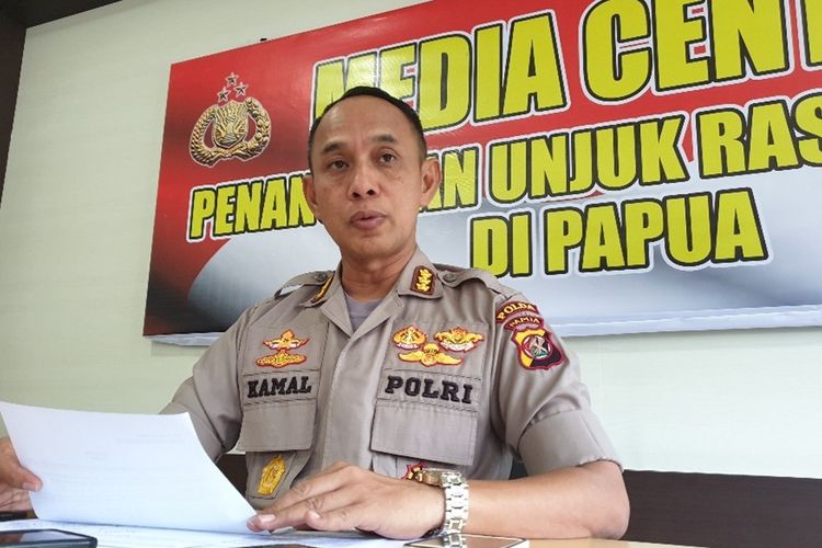 kabid-humas-polda-papua-kombes-am-kamal-2.jpg