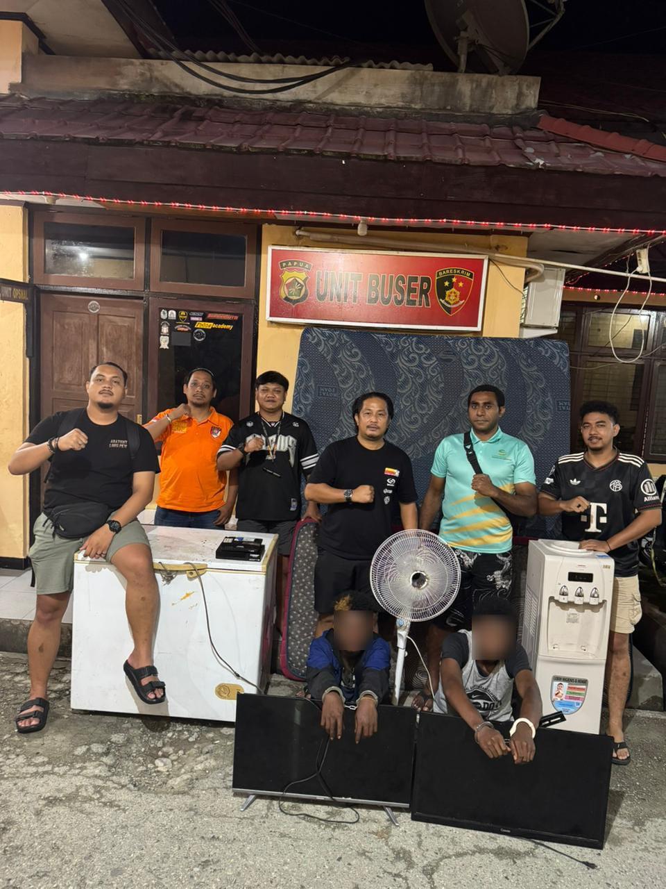 leh-anggota-Sat-Reskrim-Polres-Jayapura-Kedua-pe.jpg