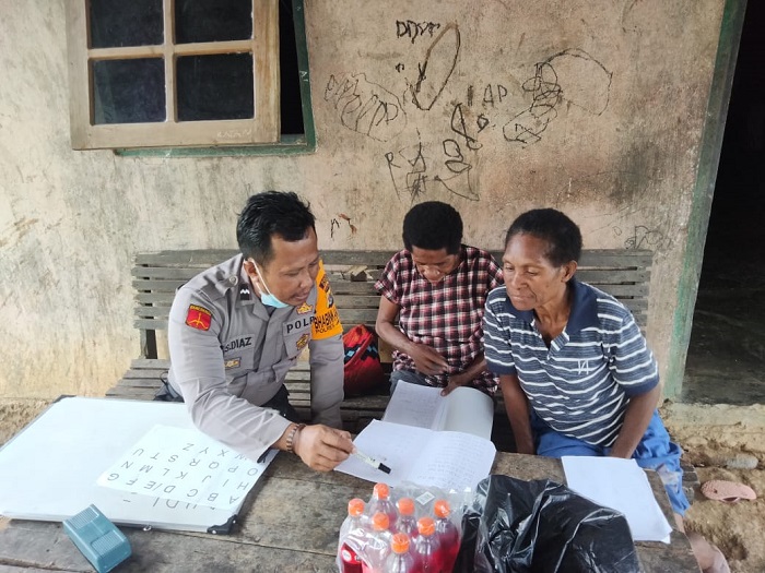 Tak Mengenal Huruf, Mama-Mama Putus Sekolah di Unurumguay Ikuti Program Gabus