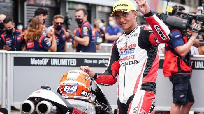 mario-surya-aji-finish-posisi-ketiga-di-sesi-kedua-kualifikasi-moto3-mandalika-2022.jpg