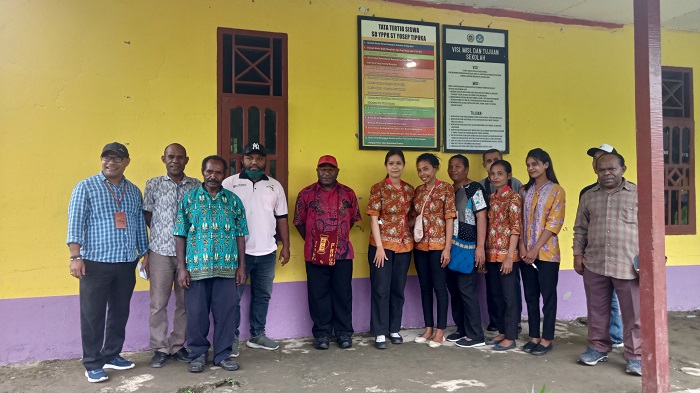 YPMAK dan YPPK Monitoring SD dan Taman Kanak-kanak YPPK Tillemans Tipuka Mimika