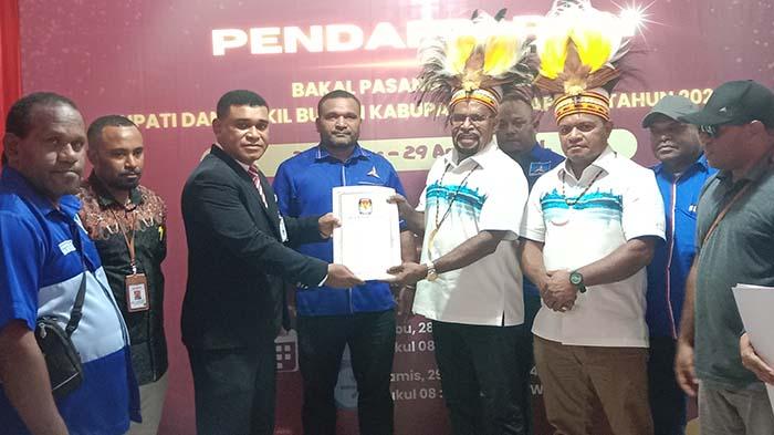 n-Bupati-Jayapura-Yunus-Wonda-dan-calon-Wakil-Bupati-H.jpg