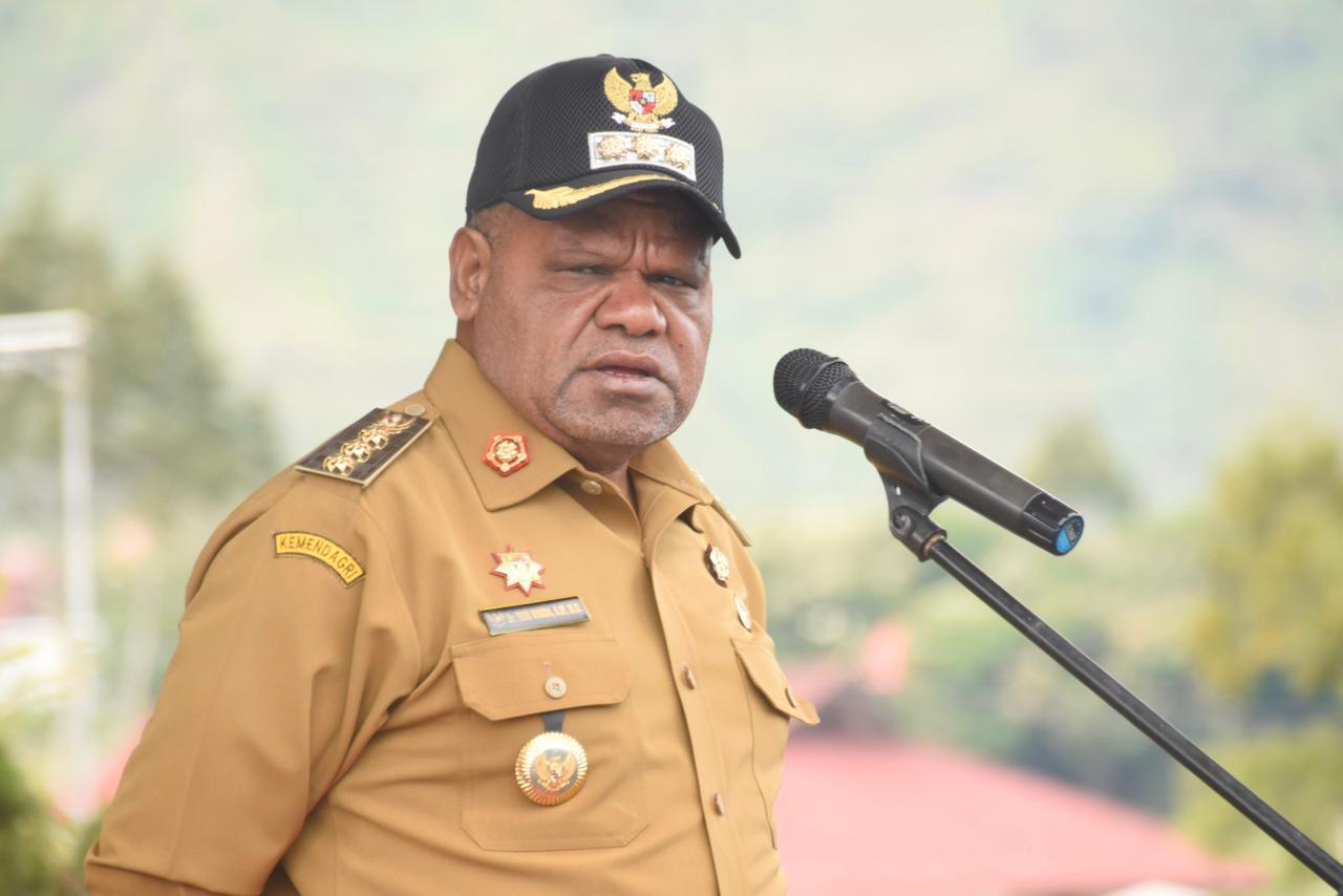 Apel Perdana ASN Puncak Jaya: Bupati Yuni Wonda Tekankan Disiplin, Kinerja, dan Optimalkan Pelayanan