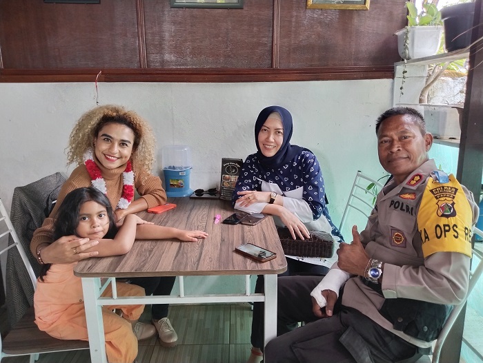 Meriahkan HUT ke-76 Bhayangkara, Puteri Indonesia Ini Tiba di Merauke Papua