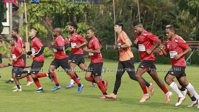 para-pemain-persipura-jayapura-saat-berlatih-1.jpg
