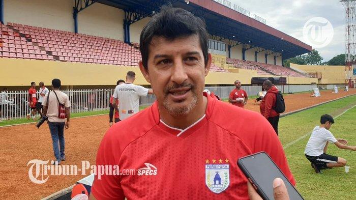 pelatih-persipura-new.jpg