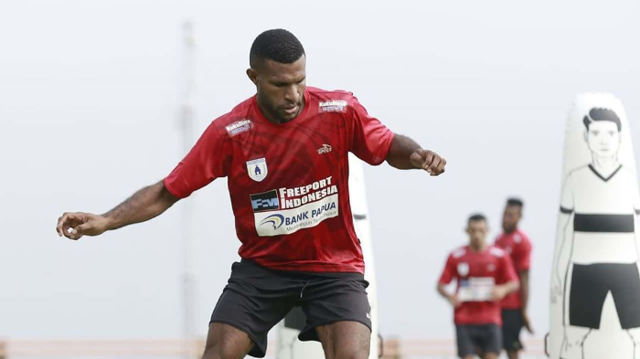 Marinus Wanewar Tinggalkan Persipura Jayapura: Semoga Ada Kesempatan Membela Tim Kembali