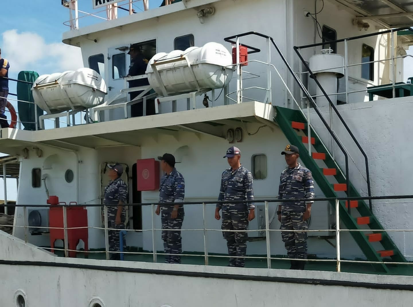 Lantamal XI Merauke Lakukan Pengamanan Perbaikan Kabel Laut SMPCS