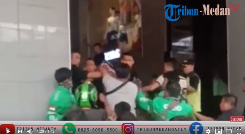 peristiwa-mencekam-terjadi-di-kawasan-thamrin-plaza.jpg