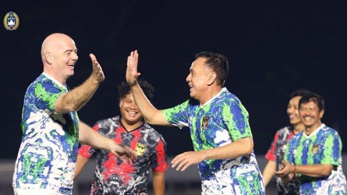 potret-pssi-dan-fifa-gelar-fun-football-di-tengah-duka-kanjuruhan.jpg