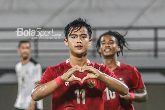 pratama-arhan-kanan-melakukan-selebrasi.jpg
