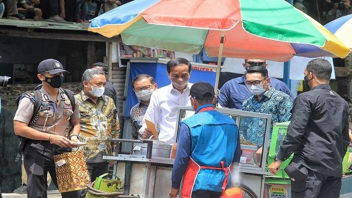 Dikunjungi Presiden Jokowi, Cerita Pedagang Pasar di Bandung: Di-briefing, Nggak Boleh Ngomong