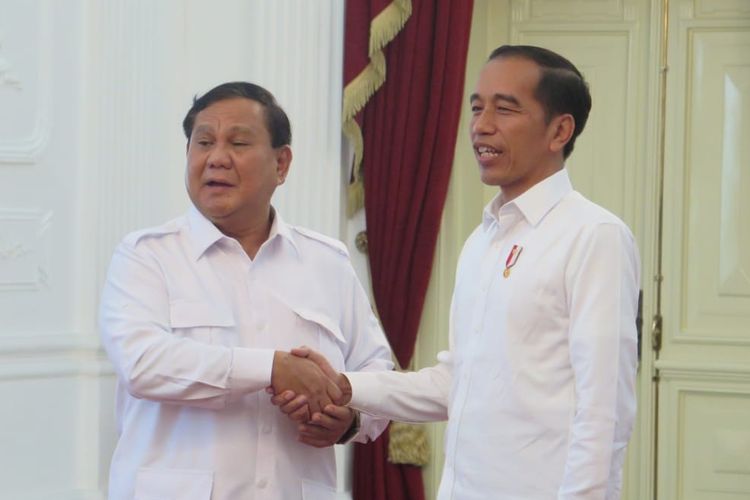 presiden-jokowi-dan-prabowo-subianto-di-istana-kepresidenan-jakarta-jumat-11102019.jpg