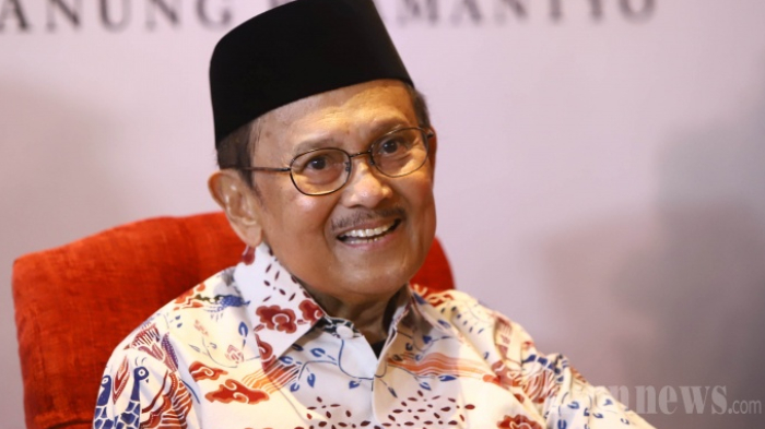 presiden-ke-3-ri-bj-habibie-2.jpg