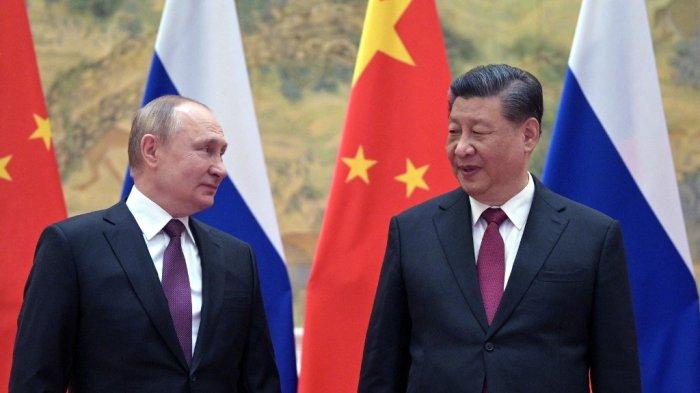 presiden-rusia-vladimir-putin-kiri-dan-presiden-china-xi-jinping-b.jpg