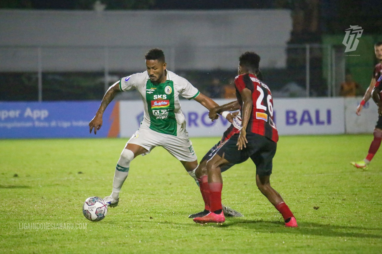 pss-sleman-vs-persipura.jpg