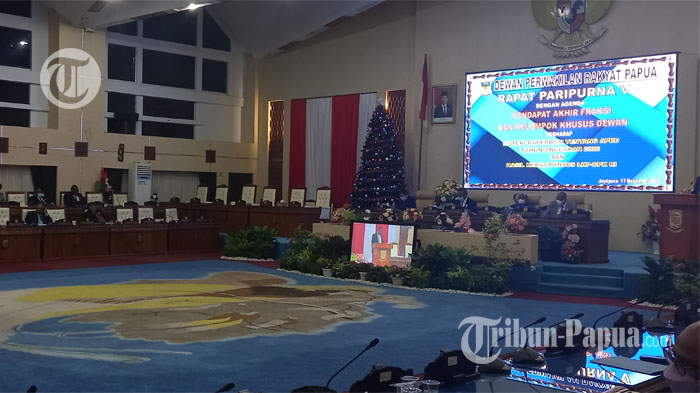 raperda-apbd-ta-2022-dari-dprp-ke-pemprov-papua.jpg
