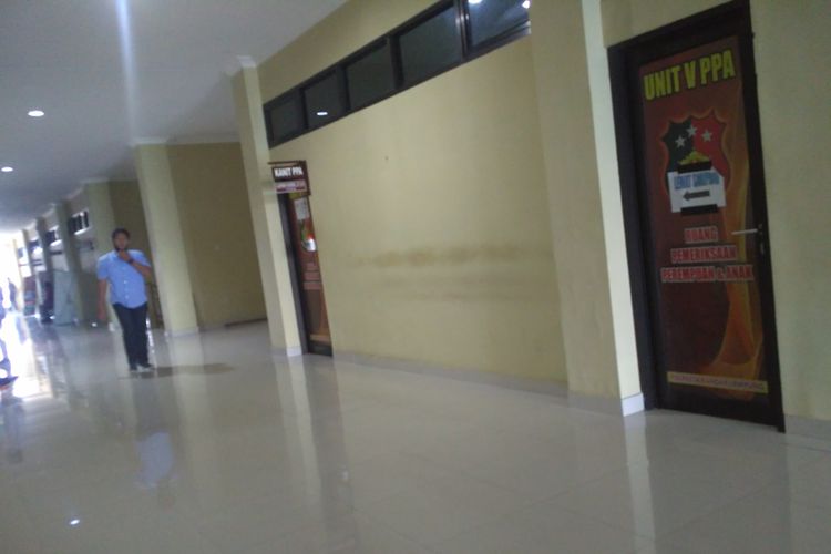 Digerebek Malam Hari di Hotel, Artis VS Diduga Terlibat Prostitusi Online Bersama 2 Muncikari