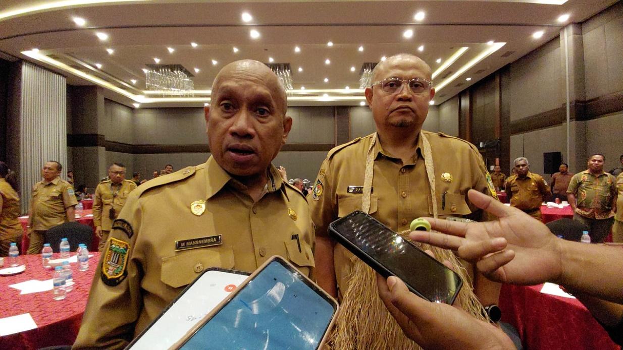 Pertemuan Intensif Komisi B Dengan Disnakerindag Dan BPKAD