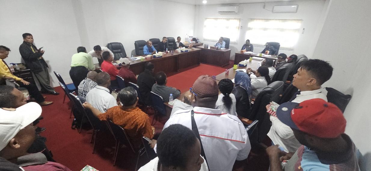 Para Pendeta Lanjut Geruduk Kantor DPRP Papua Tengah dan Serukan Perda Miras