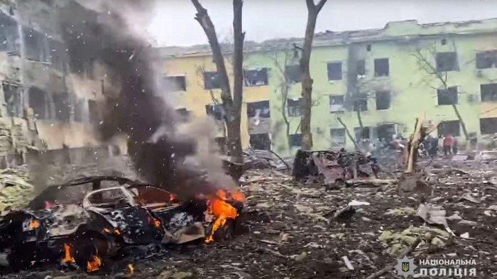 serangan-udara-rusia-ke-mariupol-ukraina.jpg