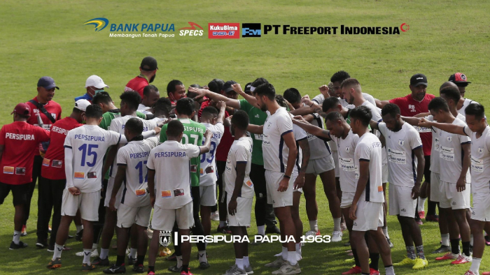 skuad-persipura-jayapura-pada-sesi-latihan-rabu-17-november-2021.jpg