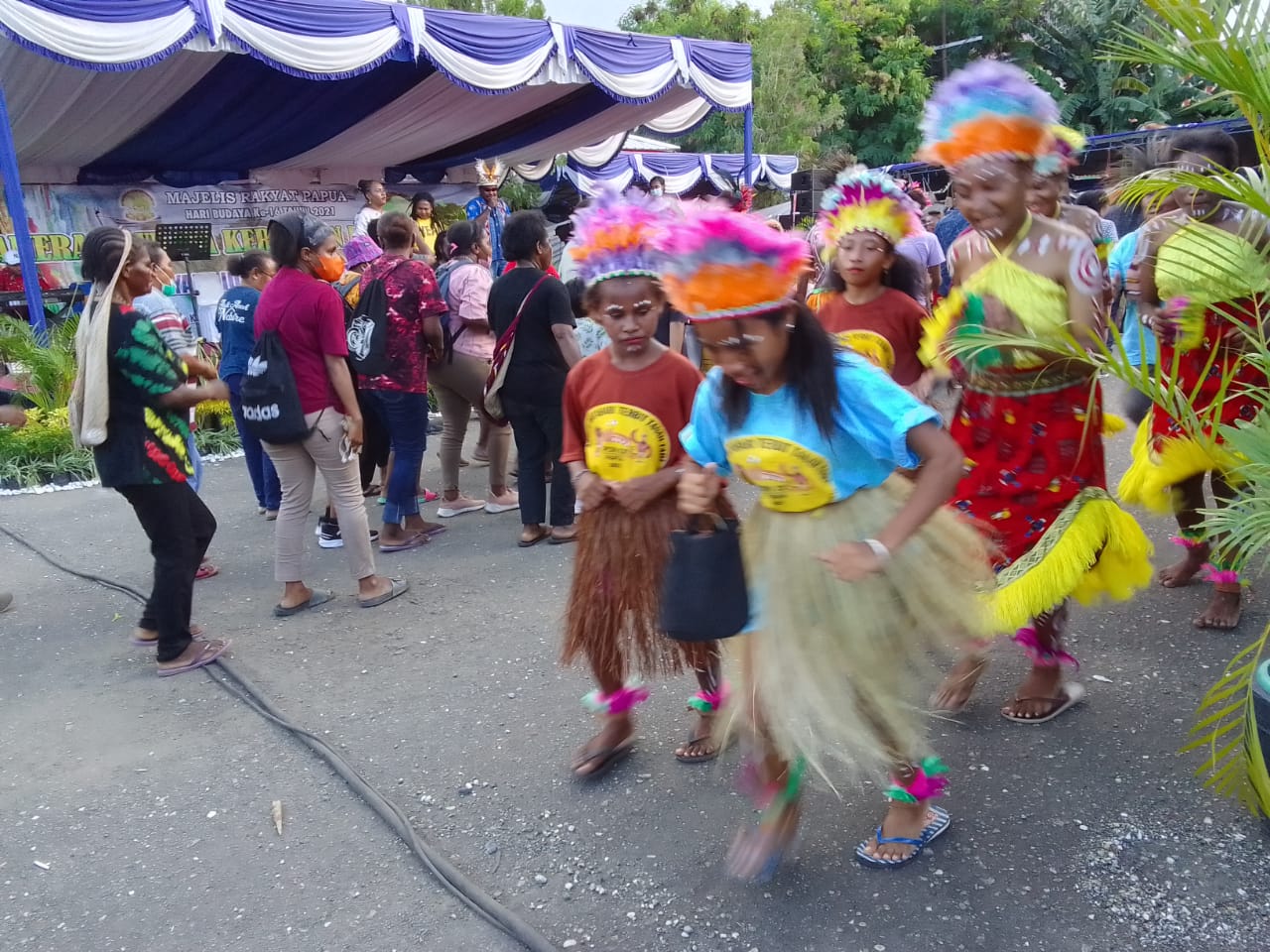 Hentak Kaki Yospan di Hari Jadi MRP