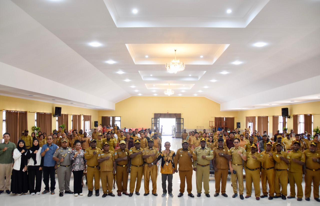 ti-Puncak-Jaya-Mus-Kogoya-membuk.jpg