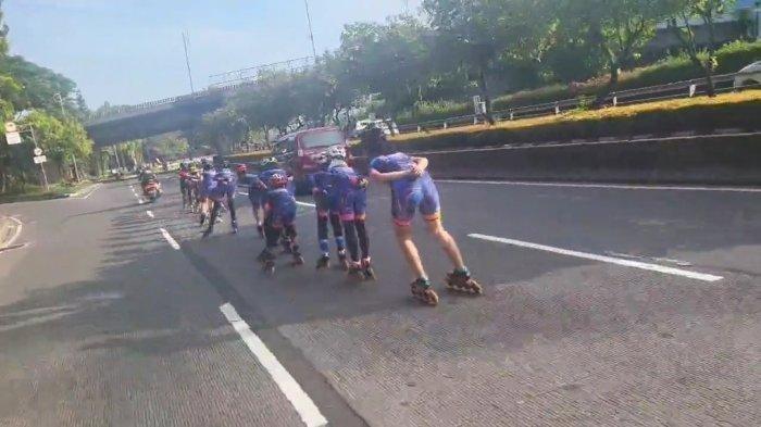 video-viral-aksi-rombongan-skate-yang-melaju-di-tengah-jalan-gatot-subroto.jpg