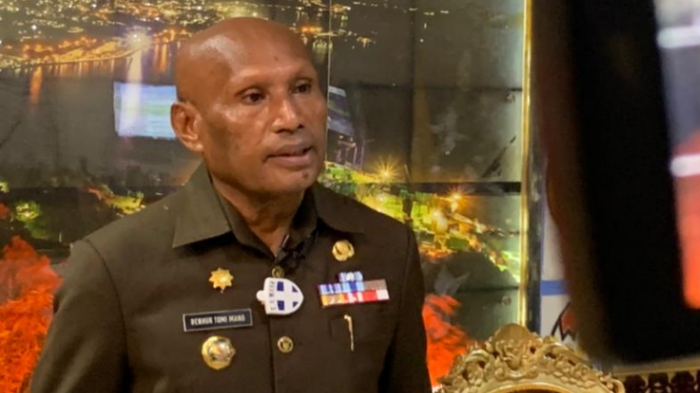 wali-kota-jayapura-benhur-tomi-mano-kala-memberi-sambutan-resmi-di-kompleks-balai-kota.jpg
