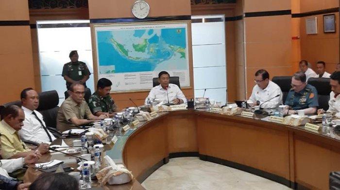 wiranto-pimpin-rapat-koordinasi-tingkat-menteri-bahas-situasi-di-provinsi-papua-dan-papua-barat.jpg