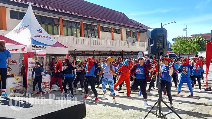 zumba-dalam-perayaan-HUT-ke-2-Tribun-Papuacom.jpg