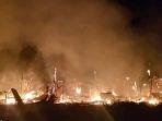 10-kios-terbakar-di-dogiyai.jpg