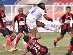 23012022-persipura_vs_arema-1.jpg