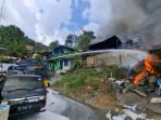 AKARAN-Api-melalap-kawasan-Peruma.jpg