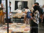 D-PRAMOEDYA-ANANTA-TOER-Pengunjung-m.jpg