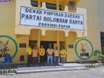 Foto-di-depan-Gedung-Golkar-Papua.jpg