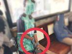GEMBOK-Nampak-seorang-wanita-berinisial-R-yang.jpg