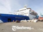KM-Tatamailau-berlabuh-di-Pelabuhan-Sorong-Papua-Barat-Daya-Jumat-20122024.jpg