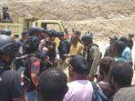 Proses-evakuasi-10-karyawan-korban-KKB-Pegunungan-Bintang.jpg