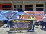 Ratusan-tenaga-kesehatan-Nakes-RSUD-Abepura-demo.jpg