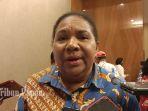 Sekertaris-Daerah-Kabupaten-Jayapura-Hana-Hikoyabisa.jpg