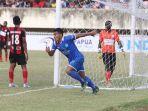 Striker-asing-PSBS-Biak-asal-Brsail-Alex-Ferreira-sele.jpg