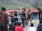 Ricuh di Puncak Jaya, Brigjen Alfred Papare: Jika Masih Ada Warga Bawa Parang Maka Kami Sita